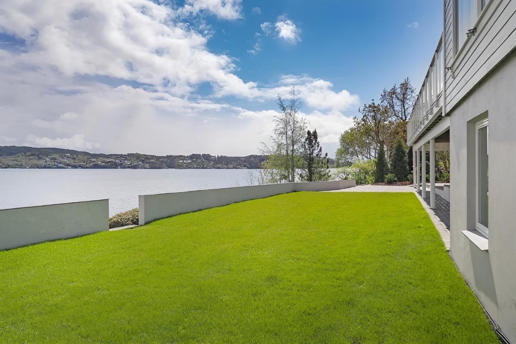Beachfront With Jacuzzi, Cinema & Canoe Pousada Bergen